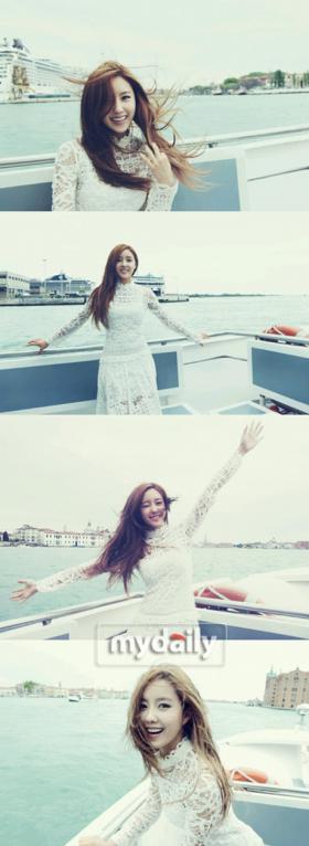 ฮโยมิน (Hyo Min) ทักทายแฟนๆ จากเวนิส