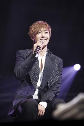 สื่อไต้หวันจู่โจมราคาบัตรงานแฟนมีทติ้งของคิมฮยอนจุง (Kim Hyun Joong)!