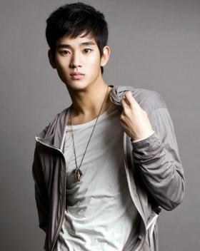 คิมซูฮยอน (Kim Soo Hyun) เป็นพรีเซ็นเตอร์ใหม่ของ J.ESTINA!