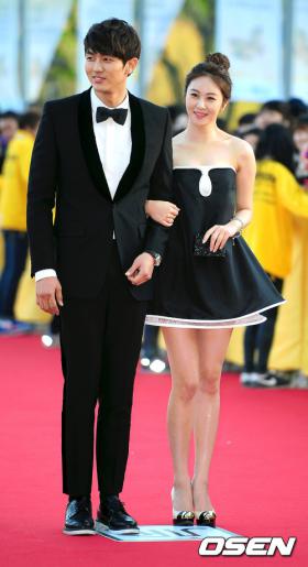 ซีลอง (Seulong) และซอนอึนซอ (Son Eun Seo) เดินพรมแดงงาน JIFF!