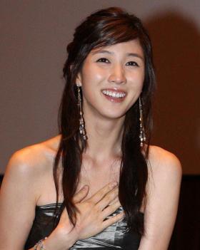 ลีซูคยอง (Lee Soo Kyung) ซื้อรถยนต์คันใหม่ให้กับผู้จัดการส่วนตัวของเธอ