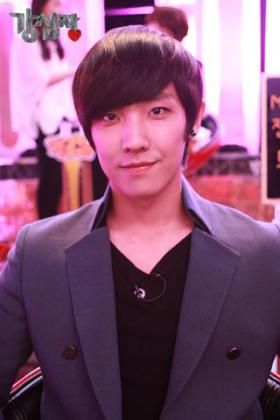 ลีจุน (Lee Joon) เป็นคนแปลงจองยองฮวา (Jung Yong Hwa) ให้เป็นคนเมือง!