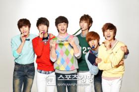 วง Boyfriend เป็นพรีเซ็นเตอร์ให้กับเครื่องสำอางค์แบรนด์ dearberry!