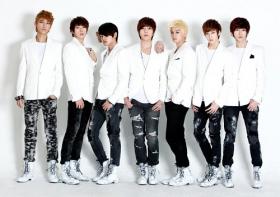 แฟนคลับของวง U-Kiss ที่ต่างประเทศมีจำนวนเกิน 300,000 คนแล้ว!