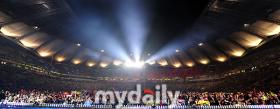 ศิลปินมากมายไปร่วมเดินพรมแดงและแสดงในคอนเสิร์ต Dream!