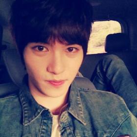 จงฮยอน (Jong Hyun) จากวง C.N. Blue ทักทายแฟนๆ!