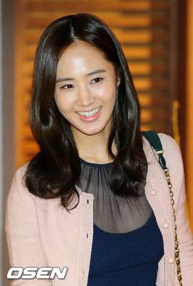 โปรดิวเซอร์คิดอย่างไรกับฐานะนักแสดงหญิงครั้งแรกของยูริ (Yuri)?