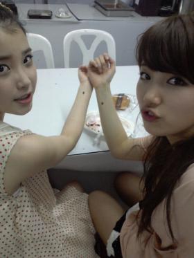 ภาพ IU และ Suzy ที่สนิทสนมกัน?