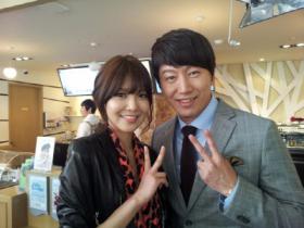 คิมซูโร (Kim Soo Ro) ถ่ายภาพกับซูยอง (Soo Young)?