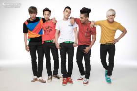 ภาพโฆษณาของวง Big Bang สำหรับ GMarket!