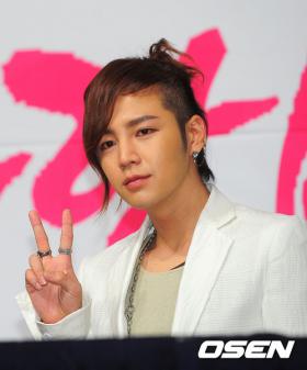 ผลงานของจางกึนซอค (Jang Geun Suk) ติดชาร์ตโอริก้อน