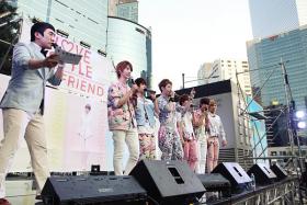 วง Boyfriend เปิดการแสดง Showcase!