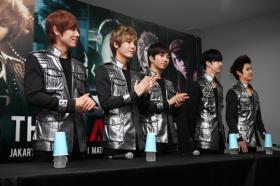 วง MBLAQ ได้รับการต้อนรับอย่างอบอุ่นจากแฟนๆ ชาวอินโดนีเซีย!