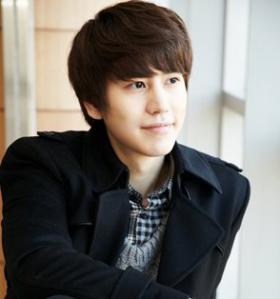 คยูฮยอน (Kyu Hyun) แสดงความคิดเห็นเกี่ยวกับการที่วงมีสมาชิกจำนวนมาก?