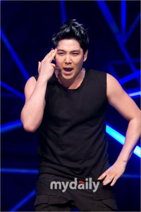 คังอิน (Kangin) ร่วมแสดงละครเพลงเรื่อง Goong แน่นอน!