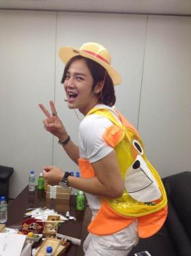 จางกึนซอค (Jang Geun Suk) ทักทายแฟนๆ ด้วยลุคน่ารักๆ!