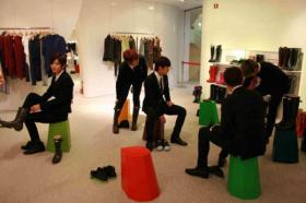 วง Infinite ไปชอปปิ้งที่ย่านอัพปะกุจอง