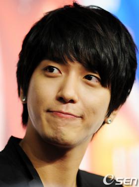 จองยองฮวา (Jung Yong Hwa) ได้โปรดิวซ์ทั้งหมด 17 เพลงในช่วงครึ่งปีแรก!