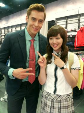 ซอลลี่ (Sulli) ถ่ายภาพกับ Julien Kang!