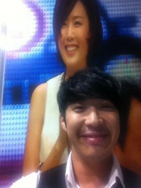 ฮาฮา (Ha Ha) ถ่ายภาพกับบยอล (Byul) หลังจากงานแถลงข่าวเรื่องการแต่งงาน?