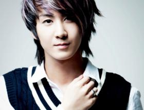 วง U-Kiss พบกับสมาชิกเก่าคิบอม (Ki Bum) ที่ท่าอากาศยาน
