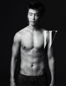 ดงเฮ (Dong Hae) ถ่ายภาพในนิตยสารแฟชั่น W 