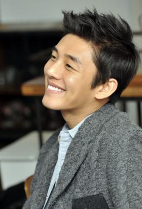 เอเจนซี่ของยูอาอิน (Yoo Ah In) ปฏิเสธข่าวคบผู้หญิงของเขา!