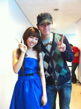 ชานซอง (Chan Sung) ทักทายแฟนๆ ด้วยภาพถ่ายกับเบคอายอน (Baek Ah Yeon)