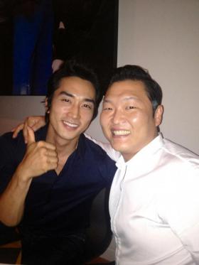 ซงซึงฮุน (Song Seung Hun) แหย่ Psy เล่น?