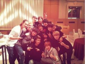 วง MBLAQ, 2PM และ F.T. Island ถ่ายภาพด้วยกัน?