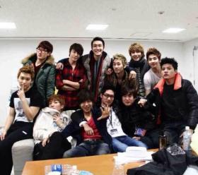 วง Super Junior และชาว ELF ฉลองครบรอบ 7 ปี!