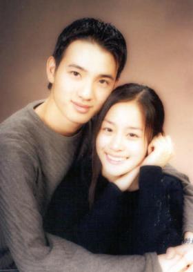 ภาพเก่าของคิมแตฮี (Kim Tae Hee) และชายผู้ลึกลับ?