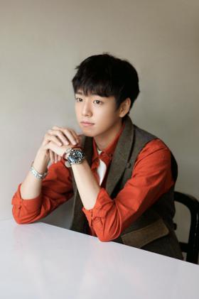 อีฮยอนวู (Lee Hyun Woo) ร่วมถ่ายปกนิตยสารจีน Trendy 