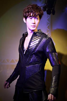 หุ่นขี้ผึ้งของคิมฮยอนจุง (Kim Hyun Joong) จะเริ่มโชว์ที่ Madame Tussauds!