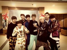 ซีวอน (Si Won) ทักทายแฟนๆ ด้วยภาพ Super Junior-M!