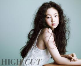 โซฮี (So Hee) ถ่ายภาพให้กับนิตยสาร High Cut