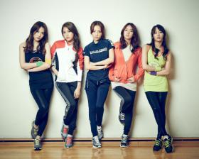 วง Kara ถ่ายภาพแบรนด์ K-Swiss คอลเลคชั่นฤดูใบไม้ผลิและฤดูร้อน 2013