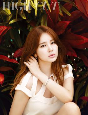 ยูนอึนเฮ (Yoon Eun Hye) ถ่ายภาพในนิตยสาร High Cut 