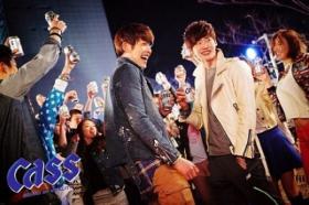 อีจงซอค (Lee Jong Suk) และคิมอูบิน (Kim Woo Bin) กลับมาร่วมงานในงานโฆษณาเบียร์ Cass 