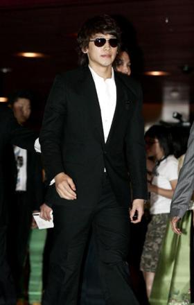 20071206News05_Front.jpg