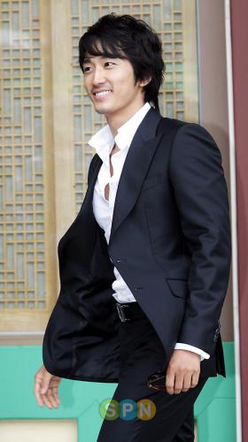 20080930News06_Front.jpg