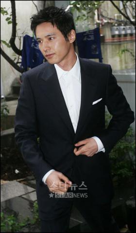 20081014News01_Front.jpg