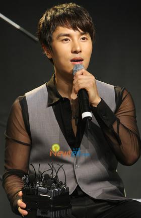 20081025News03_Front.jpg