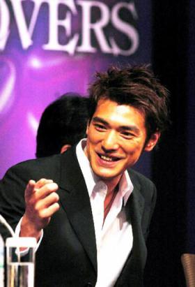 20081102News02_Front.jpg