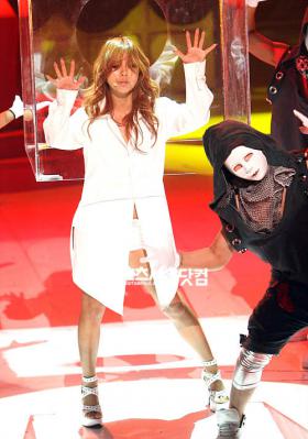 20081229News02_Front.jpg