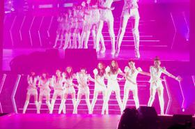 SNSD (Girls&#039; Generation) แชมป์โอริคอน - ยอดวันเดียว 7 หมื่นแผ่น