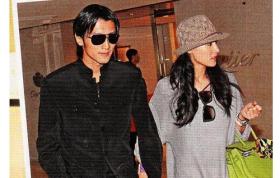 แตกหักแล้ว ?: “จางป๋อจือ” (Cecilia Cheung) แฉ “เซียะถิงฟง” (Nicholas Tse) จอมเสแสร้ง, ตัวปล่อยข่าวฉาว, พ่อยอดแย่