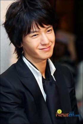 &quot;อิมจูฮวาน&quot; (Im Joo Hwan) ป่วยหนักหลังเกณฑ์ทหาร - ยันไม่ปลดประจำการก่อนกำหนด