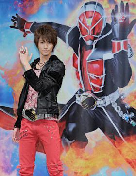 “ไรเดอร์ วิซาร์ด” (Kamen Rider Wizard) มดแดงพ่อมดกับแหวนวิเศษ