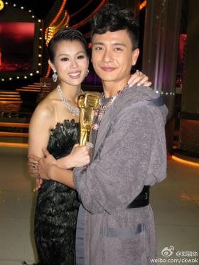 จบแล้วคู่ขวัญทีวีบี หูซิ่งเอ๋อ (Myolie Wu) เลิก หวงจงเจ๊อะ (Bosco Wong) - หลิวเห